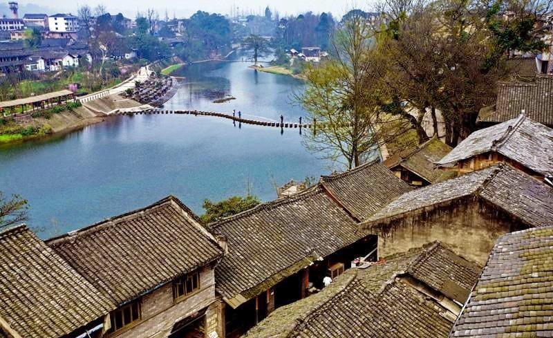 梁洛施谈过往:圈中诸多“港版捞女”,为何嫁豪门的寥寥无几?